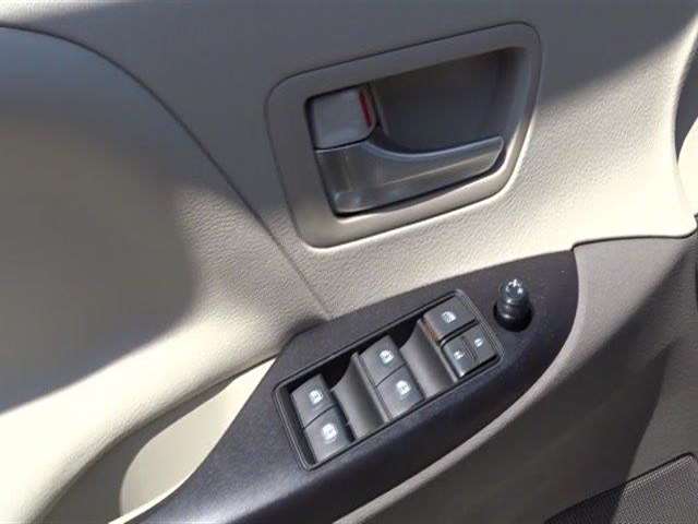 2017 Toyota Sienna LE